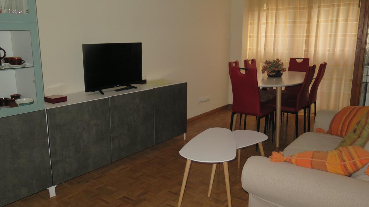 Jaca Centrum Bagian luar foto